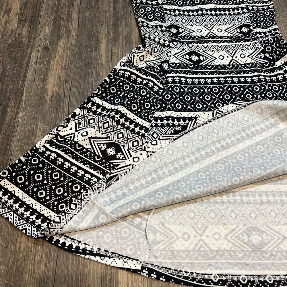 Divided Black And White Short Sleeves Fit and Flare Mini Dress Size 4 - Picture 4 of 6